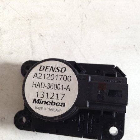 Heizungsventilmotor 9821293280 (1609172180) Peugeot 3008 II P84E DENSO A21201700
