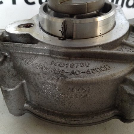 Brake booster vacuum pump 9812535980 Peugeot 208