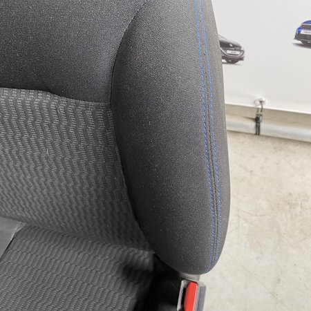 Front Seat Right Peugeot 208