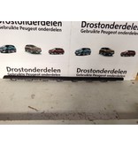 Fensterleiste schwarz vorne links 9673085180 Peugeot 2008 GT-Line