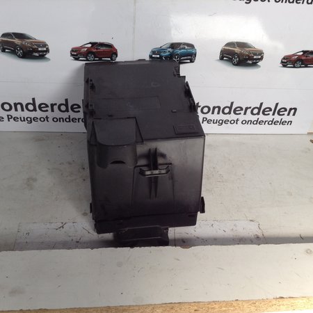 Battery box with cover 9801801880 Peugeot 208 / 2008