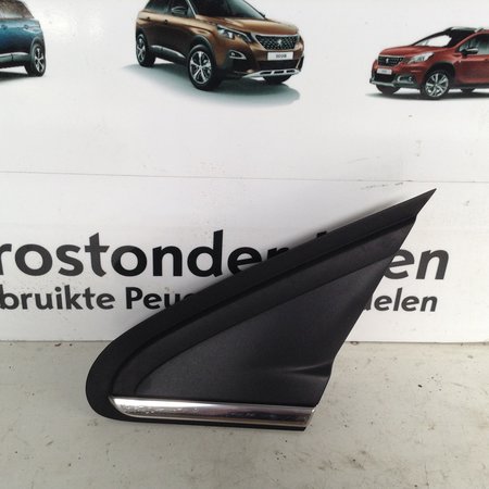 Trim Triangle Chrome Left Front Wing 9675878380 Peugeot 208