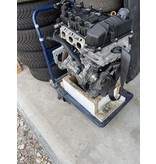 Peugeot 2008 Motor 1.2 VTI  HMZ  HM01  met oranje pijl stok 1611678380