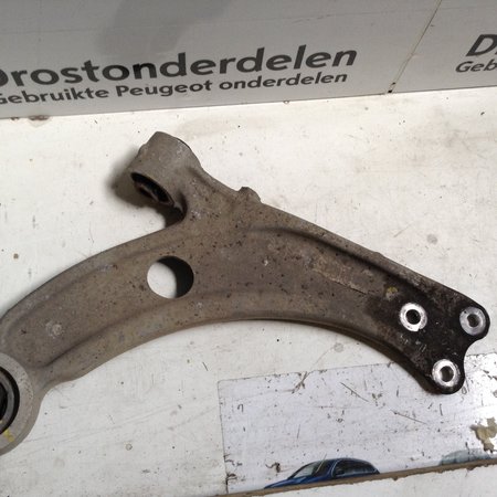 Control Arm Front Right 9675970880 Peugeot 308 T9