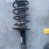 Schokdemperpoot links-voor Peugeot 208 1.6 diesel  9804832380