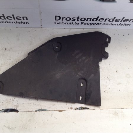 Bodem Beschermplaat Rechts 9824408380 Peugeot 3008 II P84E