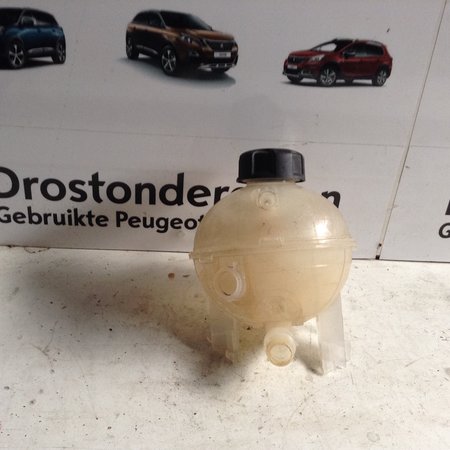 Coolant Reservoir 9678514680/9678125880/9678125980/9678126080 Peugeot 308 T9