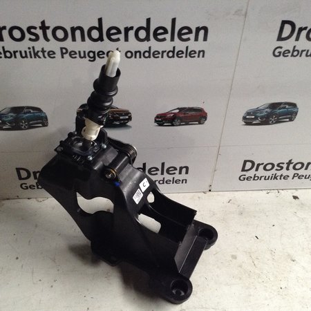 Schalthebel 9824166680 Peugeot 208 II P21E