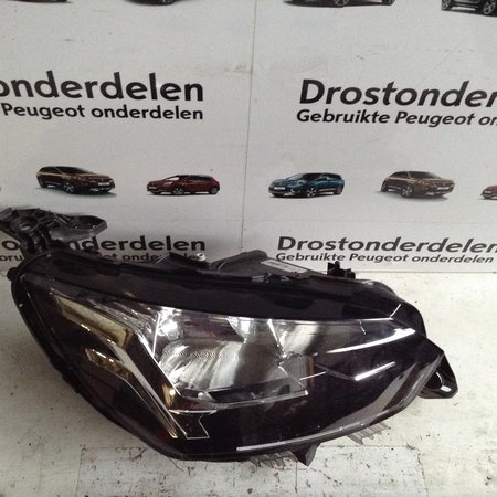 Scheinwerfer rechts Halogen 9823193880 Peugeot 208 II P21E