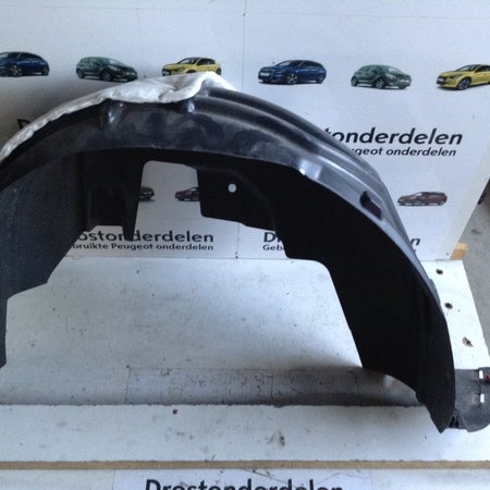 Radkasten links-hinten 9825798980 / 9832023580 Peugeot 2008 II P24E