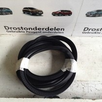 Deurrubber Links-Voor 9820823880 Peugeot 2008 II P24E