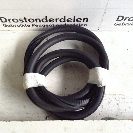 Deurrubber Links-Achter 9825831480 Peugeot 2008 II P24E