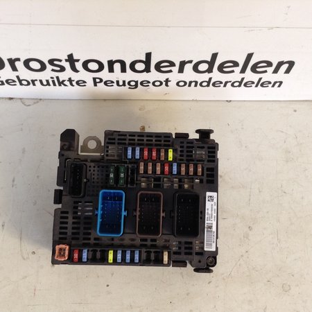 BSM Fuse Box 9813136780 Peugeot 3008 II P84E