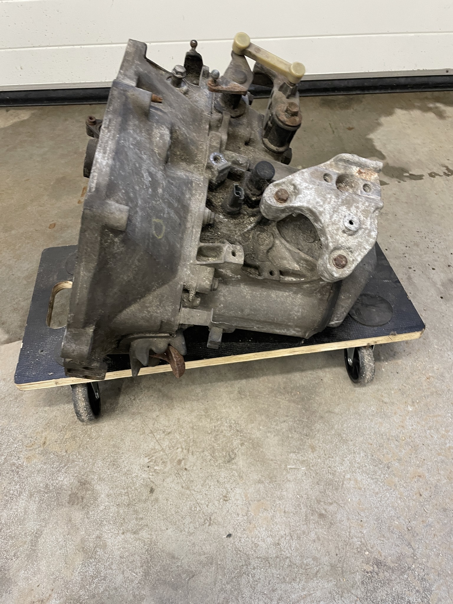 Used gearbox code 20CQ46 Peugeot 207 Drostonderdelen