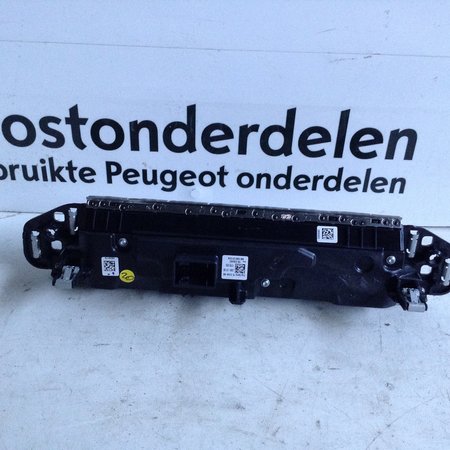 Kachel Bedieningspaneel 98106121DX Peugeot 3008 II P84E