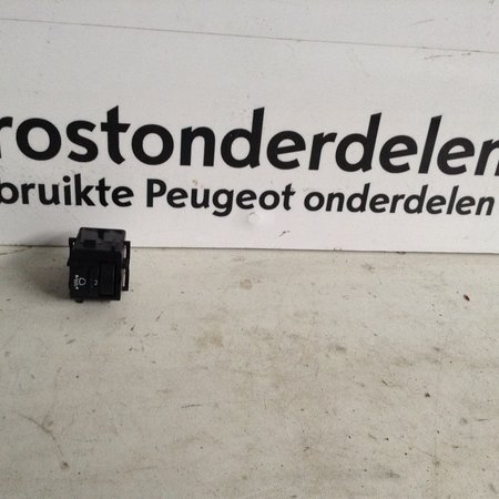 Headlight switch 98095437ZD Peugeot 5008 II P87E