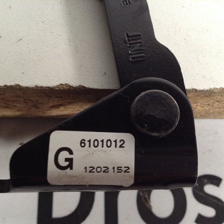 Seatbelt Clicker / Seatbelt Retainer Left-Rear Peugeot 308CC 6101012 (8975GC)