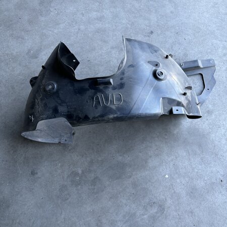 Wheel well right-Front 9673797180 Peugeot 208