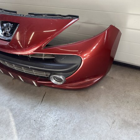 Front bumper Peugeot 207 color code KHS red