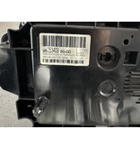 Kilometerzähler KM mit Teilenummer 9825340980 Peugeot 3008 P84E