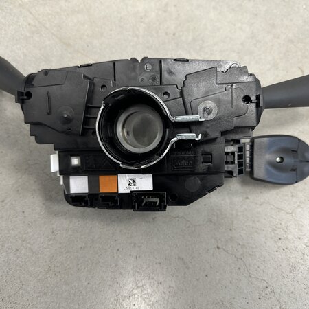 Combi switch Steering column with article number 98369240ZD Peugeot 2008II