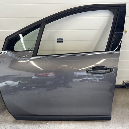 Door 4-door left -front Peugeot 2008 Color code EVL