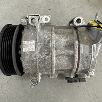 Air conditioning pump Denso with part number 890847 9676443980 9822101380 Peugeot 308
