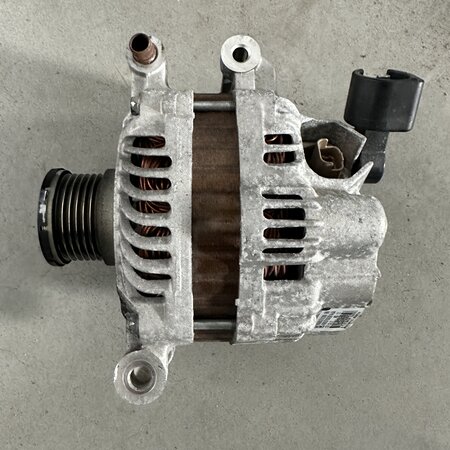 Alternator with part number 9808376280 Peugeot 308 1.6 16 VTI ( 5705KG)