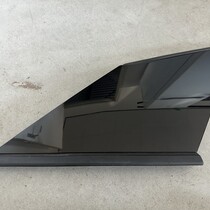 Sierstrip Zijruit Rechts met artikel nummer 9831665180 Peugeot 2008 II hoogglans zwart