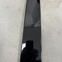 Black molding of left front door Peugeot 2008II P24 9825948180