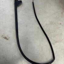 Door seal under the door 4 Doors left with article number 9825358380 Peugeot 2088 II P24E