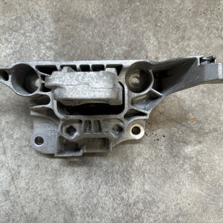 Gearbox engine mount with article number 9824312980 Peugeot 2008 II