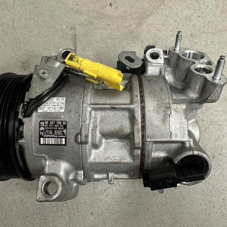 Air conditioning pump with article number 9834779880 Peugeot 2008 II