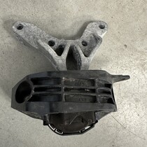 Engine mount with article number 9824324880 Peugeot 2008 II