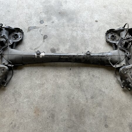 Rear axle with article number 1681161680 Peugeot 2008II