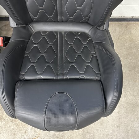 Leather upholstery set Peugeot 3008 II
