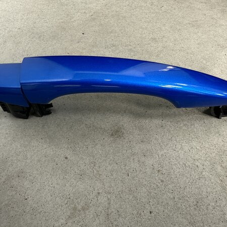 Door handle Front right Peugeot 208 II color code ESM blue