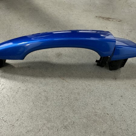 Door handle Front right Peugeot 208 II color code ESM blue