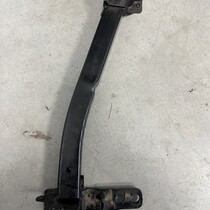 Subframe verlengstuk   rechts-voor steun met artikelnummer 9836340380 Peugeot 2008II