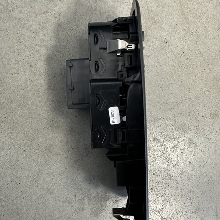 Window switch front left with article number 96761129ZD Peugeot 208