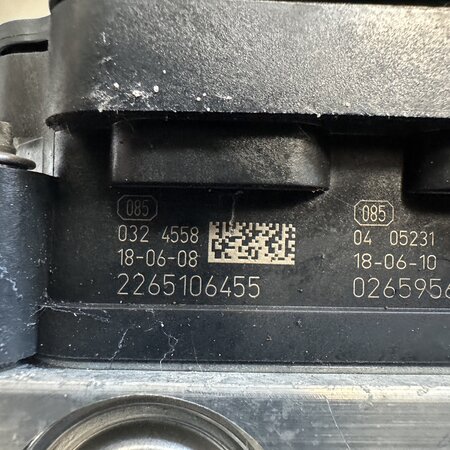 ABS-Pumpe mit der Artikelnummer 9824510880 Peugeot Expert