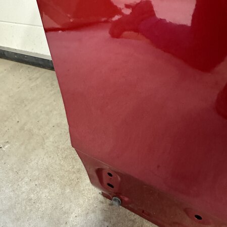 Tür 4-türig rechts vorne mit Artikelnummer 9831047380 Peugeot 2008 II Farbe EVH rot (Restyle Delle beachten)