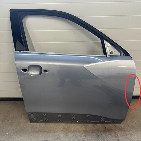 Tür 4-türig rechts vorne mit Artikelnummer 9831047380 Peugeot 2008 II Farbe KCA graublau (Restyle Delle beachten)
