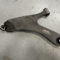 Front left wishbone with article number 9831682580 Peugeot 2008 II