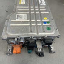 Inverter-Batterieladegerät mit der Artikelnummer 1677746680 9838429280 Peugeot 3008 II Hybrid