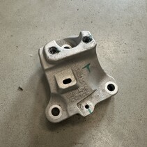 Gearbox support 9824272980 Peugeot 2008 II