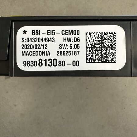 BSI fuse box with article number 9830813080 Peugeot 3008 II Hybrid