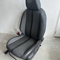 Vordersitz links mit Artikelnummer 9822113280 Peugeot 208 II