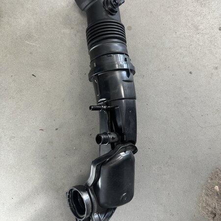 Intercooler Pipe with article number 9833016780 Peugeot 208 II