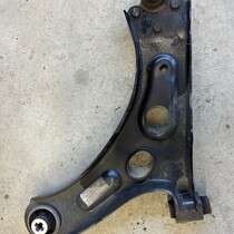 Draagarm links-voor met artikelnummer 9857903080  Peugeot 208 II